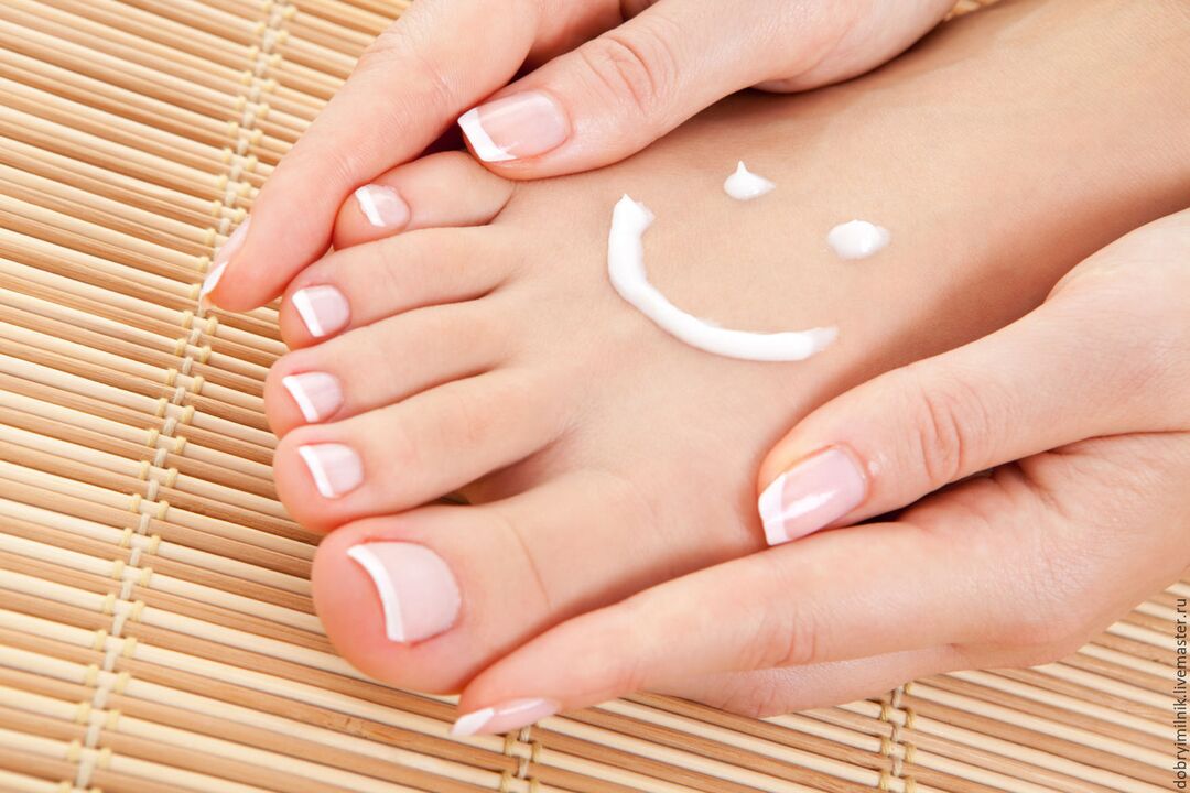 treatment of toenail fungus with ointment